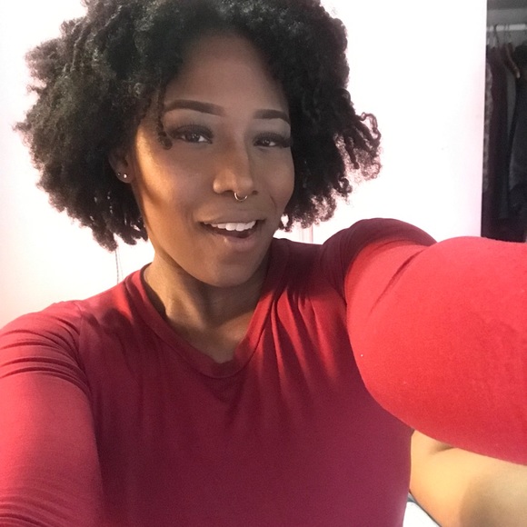 Meet your Posher, Tiffany - Picture 5 of 5